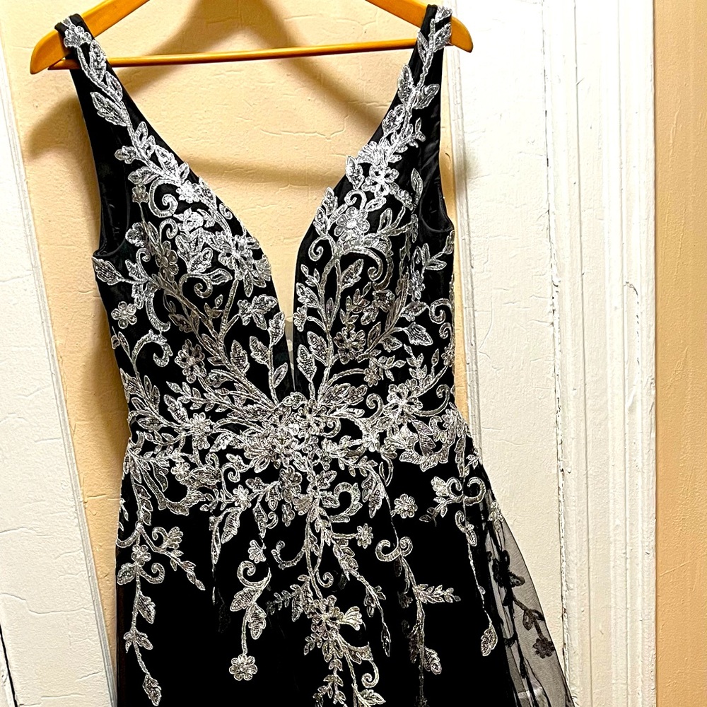 Beautiful special event gown!!